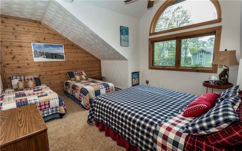 463 Gardner Road, Hidden Valley, 15502, 5 Bedrooms Bedrooms, 13 Rooms Rooms,3 BathroomsBathrooms,Residential,For Sale,Gardner Road,1699998