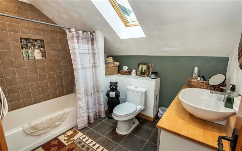 463 Gardner Road, Hidden Valley, 15502, 5 Bedrooms Bedrooms, 13 Rooms Rooms,3 BathroomsBathrooms,Residential,For Sale,Gardner Road,1699998