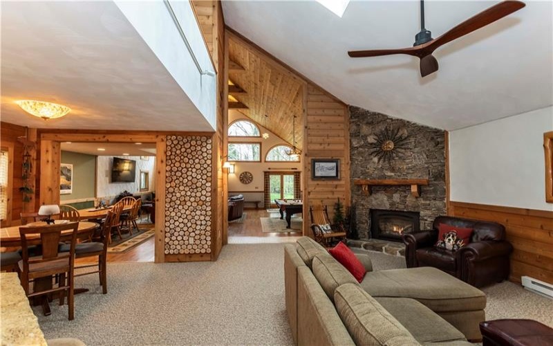 463 Gardner Road, Hidden Valley, 15502, 5 Bedrooms Bedrooms, 13 Rooms Rooms,3 BathroomsBathrooms,Residential,For Sale,Gardner Road,1699998