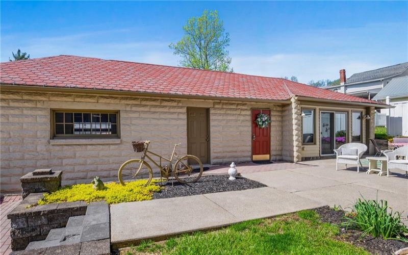 301 Meyers Ave, Meyersdale, 15552, 6 Bedrooms Bedrooms, ,6.2 BathroomsBathrooms,Residential,For Sale,Meyers Ave,1700007