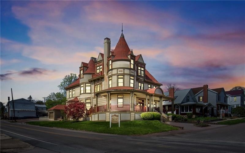 301 Meyers Ave, Meyersdale, 15552, 6 Bedrooms Bedrooms, ,6.2 BathroomsBathrooms,Residential,For Sale,Meyers Ave,1700007