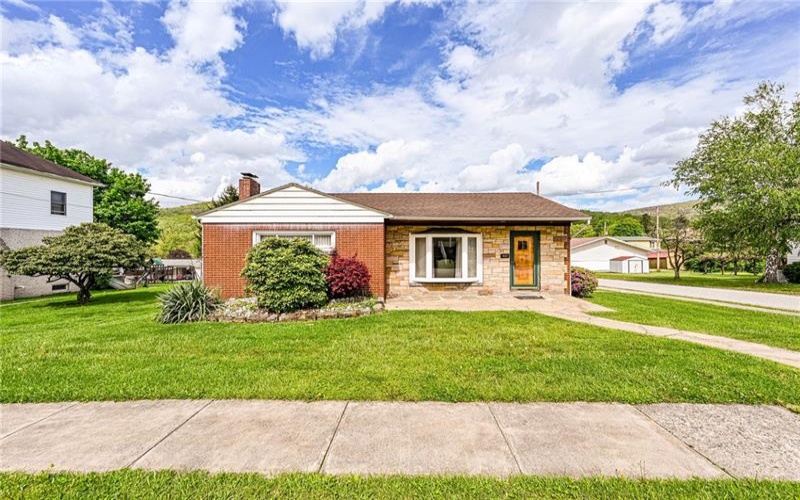 642 Washington Street, Bolivar, 15923, 3 Bedrooms Bedrooms, 6 Rooms Rooms,1.1 BathroomsBathrooms,Residential,For Sale,Washington Street,1700029