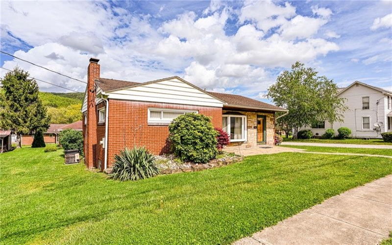 642 Washington Street, Bolivar, 15923, 3 Bedrooms Bedrooms, 6 Rooms Rooms,1.1 BathroomsBathrooms,Residential,For Sale,Washington Street,1700029