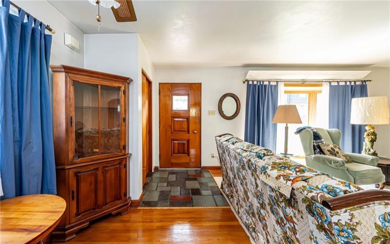 642 Washington Street, Bolivar, 15923, 3 Bedrooms Bedrooms, 6 Rooms Rooms,1.1 BathroomsBathrooms,Residential,For Sale,Washington Street,1700029