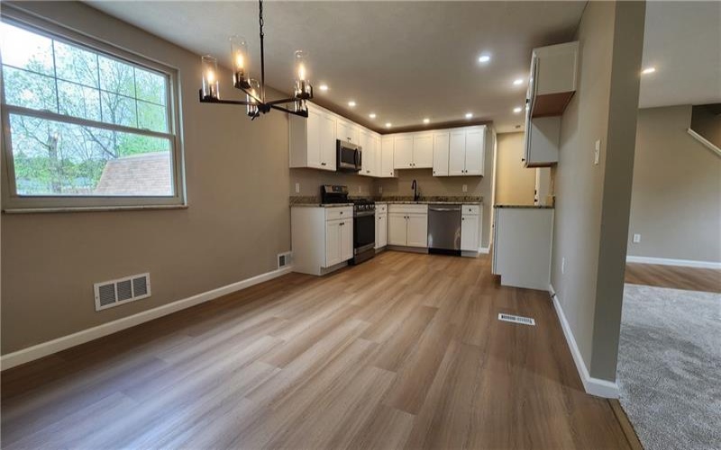 125 Buena Vista, Delmont, 15626, 4 Bedrooms Bedrooms, 9 Rooms Rooms,2 BathroomsBathrooms,Residential,For Sale,Buena Vista,1700049