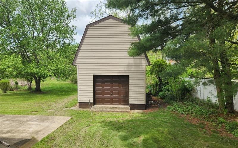 125 Buena Vista, Delmont, 15626, 4 Bedrooms Bedrooms, 9 Rooms Rooms,2 BathroomsBathrooms,Residential,For Sale,Buena Vista,1700049