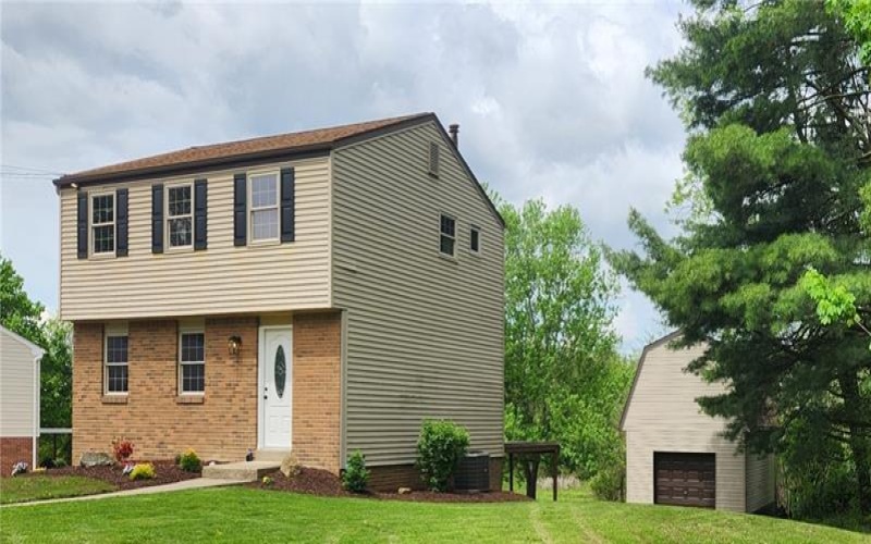 125 Buena Vista, Delmont, 15626, 4 Bedrooms Bedrooms, 9 Rooms Rooms,2 BathroomsBathrooms,Residential,For Sale,Buena Vista,1700049