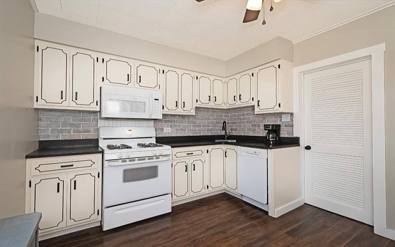 206 Wilson Avenue, Belle Vernon, 15012, 2 Bedrooms Bedrooms, 7 Rooms Rooms,2 BathroomsBathrooms,Residential,For Sale,Wilson Avenue,1700050