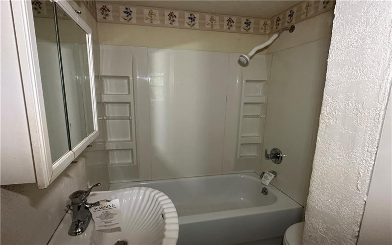 15013 Murrysville Rd, Trafford, 15085, 2 Bedrooms Bedrooms, 4 Rooms Rooms,1 BathroomBathrooms,Residential,For Sale,Murrysville Rd,1700159