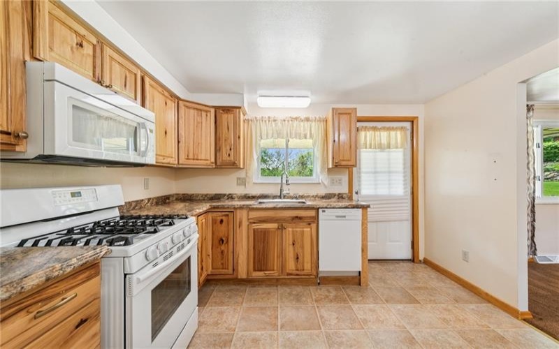 153 Sunrise Dr, Irwin, 15642, 3 Bedrooms Bedrooms, 6 Rooms Rooms,1.2 BathroomsBathrooms,Residential,For Sale,Sunrise Dr,1700177