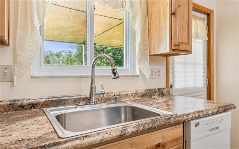 153 Sunrise Dr, Irwin, 15642, 3 Bedrooms Bedrooms, 6 Rooms Rooms,1.2 BathroomsBathrooms,Residential,For Sale,Sunrise Dr,1700177
