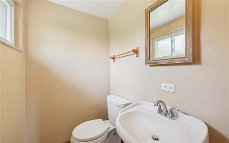 153 Sunrise Dr, Irwin, 15642, 3 Bedrooms Bedrooms, 6 Rooms Rooms,1.2 BathroomsBathrooms,Residential,For Sale,Sunrise Dr,1700177