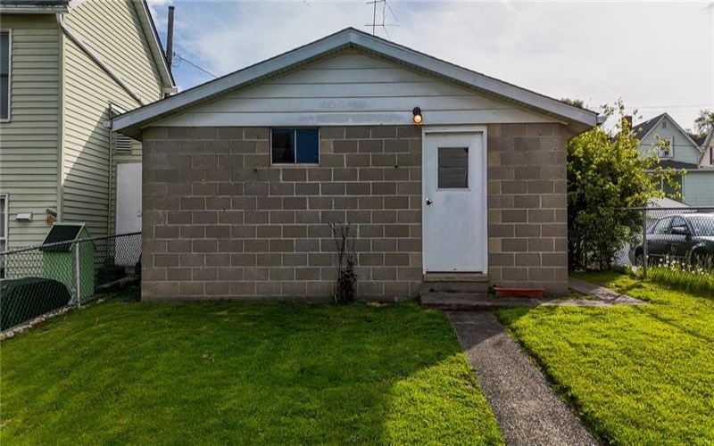 209 Crest Ave, Charleroi, 15022, 2 Bedrooms Bedrooms, 6 Rooms Rooms,1.2 BathroomsBathrooms,Residential,For Sale,Crest Ave,1700182
