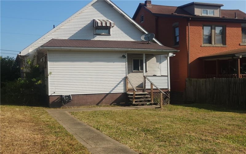 1244 Maple Ave, Monessen, 15062, 4 Bedrooms Bedrooms, ,2.1 BathroomsBathrooms,Residential,For Sale,Maple Ave,1700212