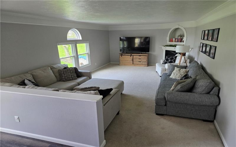1340 Morgan Cir, Canonsburg, 15317, 4 Bedrooms Bedrooms, 10 Rooms Rooms,2.2 BathroomsBathrooms,Residential,For Sale,Morgan Cir,1700251