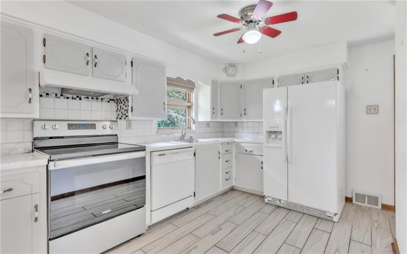 535 Hickory Dr, Greensburg, 15601, 3 Bedrooms Bedrooms, 7 Rooms Rooms,2 BathroomsBathrooms,Residential,For Sale,Hickory Dr,1700273