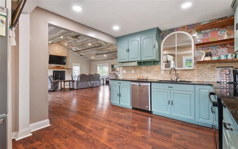 10 Chestnut Lane, Finleyville, 15332, 6 Bedrooms Bedrooms, 14 Rooms Rooms,3.1 BathroomsBathrooms,Residential,For Sale,Chestnut Lane,1700276