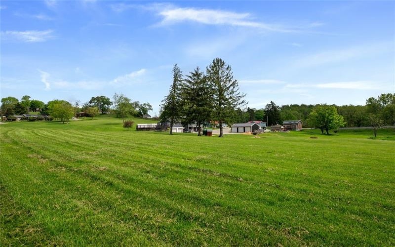10 Chestnut Lane, Finleyville, 15332, 6 Bedrooms Bedrooms, 14 Rooms Rooms,3.1 BathroomsBathrooms,Residential,For Sale,Chestnut Lane,1700276