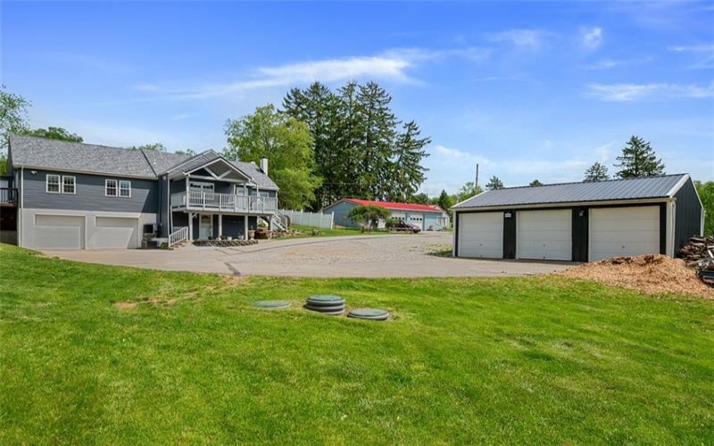 10 Chestnut Lane, Finleyville, 15332, 6 Bedrooms Bedrooms, 14 Rooms Rooms,3.1 BathroomsBathrooms,Residential,For Sale,Chestnut Lane,1700276