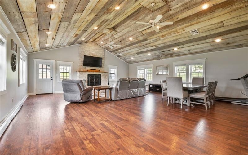 10 Chestnut Lane, Finleyville, 15332, 6 Bedrooms Bedrooms, 14 Rooms Rooms,3.1 BathroomsBathrooms,Residential,For Sale,Chestnut Lane,1700276