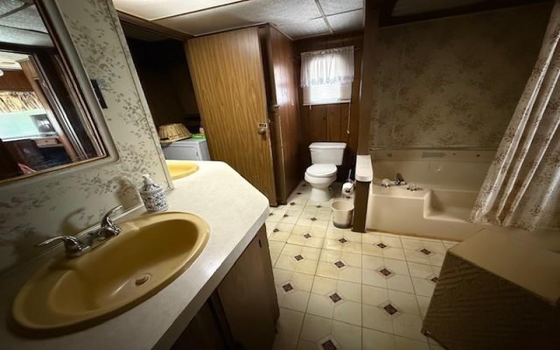 100 Rt. 21 Estates, Carmichaels, 15320, 2 Bedrooms Bedrooms, 5 Rooms Rooms,2 BathroomsBathrooms,Residential,For Sale,Rt. 21 Estates,1700280