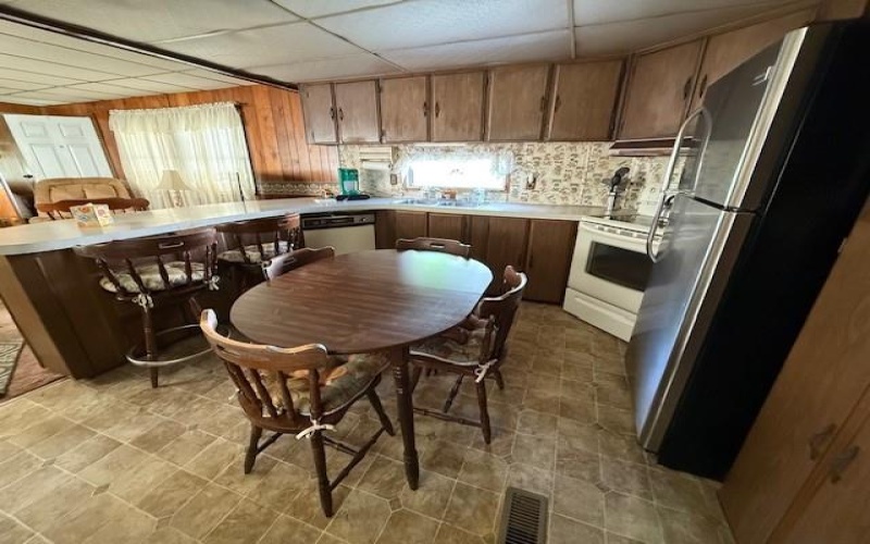 100 Rt. 21 Estates, Carmichaels, 15320, 2 Bedrooms Bedrooms, 5 Rooms Rooms,2 BathroomsBathrooms,Residential,For Sale,Rt. 21 Estates,1700280