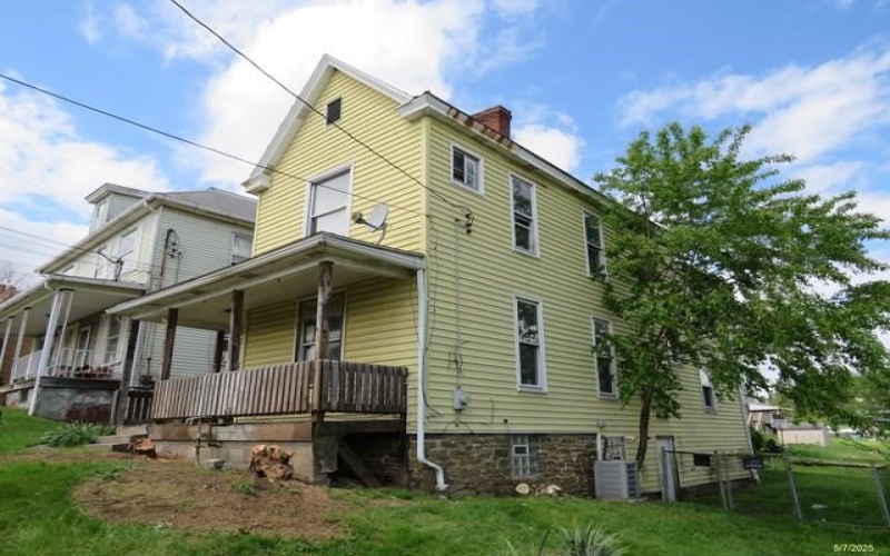 1080 Bruce St, Washington, 15301, 3 Bedrooms Bedrooms, 6 Rooms Rooms,1 BathroomBathrooms,Residential,For Sale,Bruce St,1700284