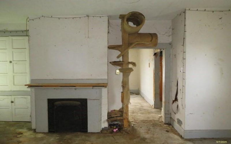 1080 Bruce St, Washington, 15301, 3 Bedrooms Bedrooms, 6 Rooms Rooms,1 BathroomBathrooms,Residential,For Sale,Bruce St,1700284