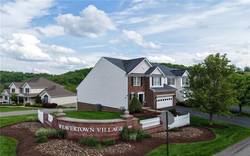 1098 Bayberry Dr, Canonsburg, 15317, 4 Bedrooms Bedrooms, 12 Rooms Rooms,2.2 BathroomsBathrooms,Residential,For Sale,Bayberry Dr,1699894