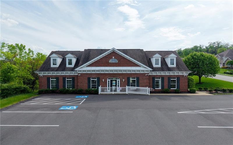 1098 Bayberry Dr, Canonsburg, 15317, 4 Bedrooms Bedrooms, 12 Rooms Rooms,2.2 BathroomsBathrooms,Residential,For Sale,Bayberry Dr,1699894
