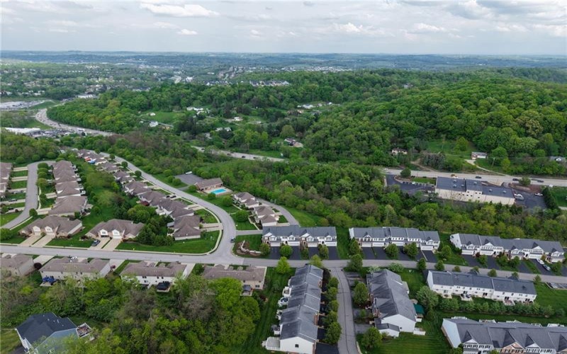 1098 Bayberry Dr, Canonsburg, 15317, 4 Bedrooms Bedrooms, 12 Rooms Rooms,2.2 BathroomsBathrooms,Residential,For Sale,Bayberry Dr,1699894