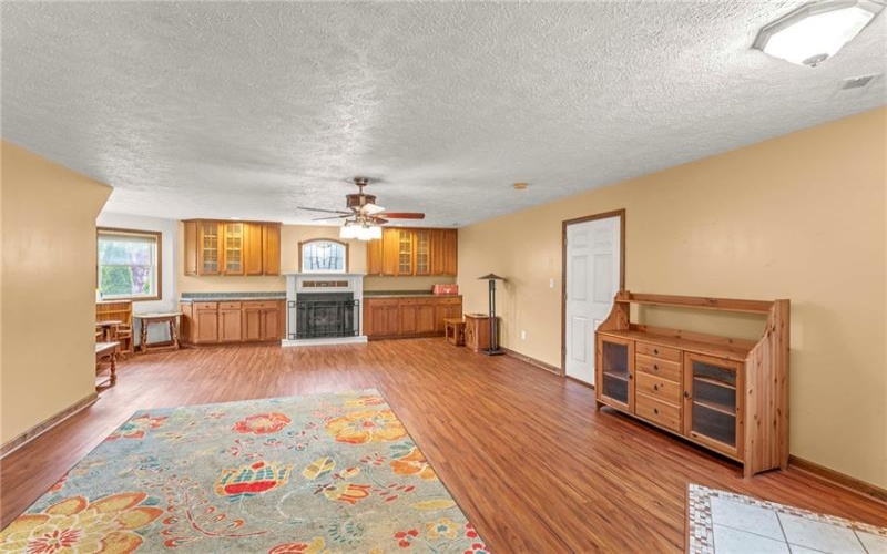 128 Evergreen Dr, Canonsburg, 15317, 2 Bedrooms Bedrooms, 8 Rooms Rooms,1.1 BathroomsBathrooms,Residential,For Sale,Evergreen Dr,1699970