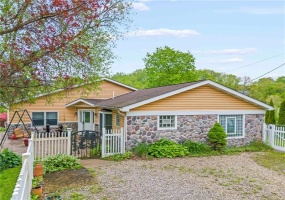 128 Evergreen Dr, Canonsburg, 15317, 2 Bedrooms Bedrooms, 8 Rooms Rooms,1.1 BathroomsBathrooms,Residential,For Sale,Evergreen Dr,1699970