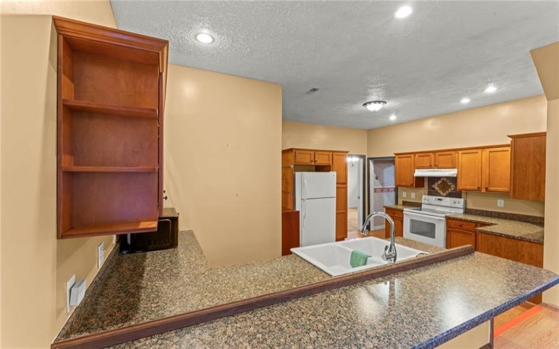 128 Evergreen Dr, Canonsburg, 15317, 2 Bedrooms Bedrooms, 8 Rooms Rooms,1.1 BathroomsBathrooms,Residential,For Sale,Evergreen Dr,1699970