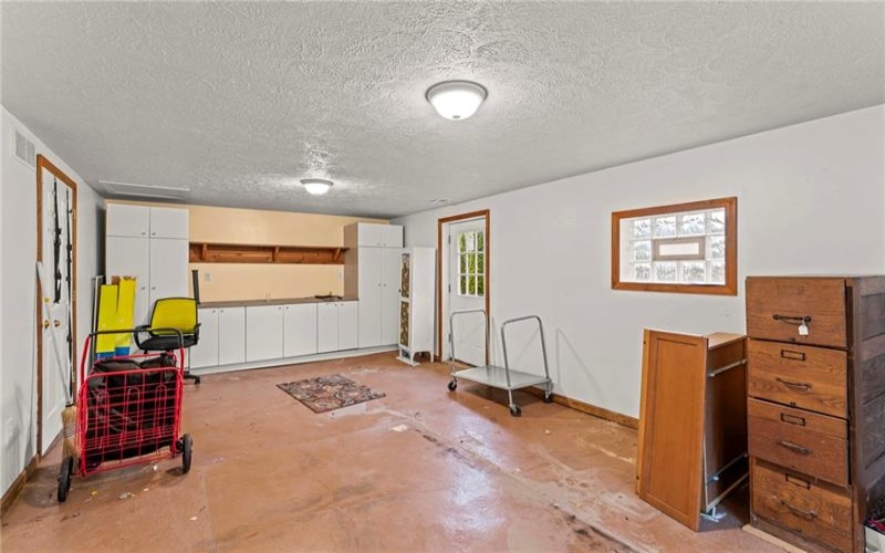 128 Evergreen Dr, Canonsburg, 15317, 2 Bedrooms Bedrooms, 8 Rooms Rooms,1.1 BathroomsBathrooms,Residential,For Sale,Evergreen Dr,1699970