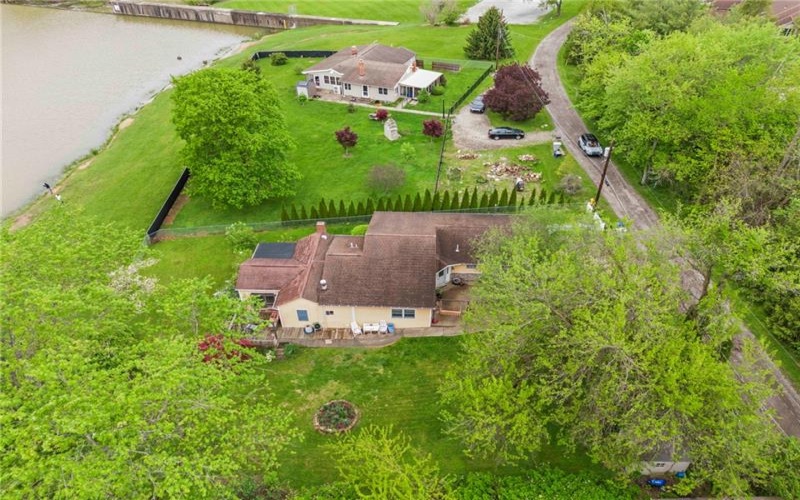 128 Evergreen Dr, Canonsburg, 15317, 2 Bedrooms Bedrooms, 8 Rooms Rooms,1.1 BathroomsBathrooms,Residential,For Sale,Evergreen Dr,1699970