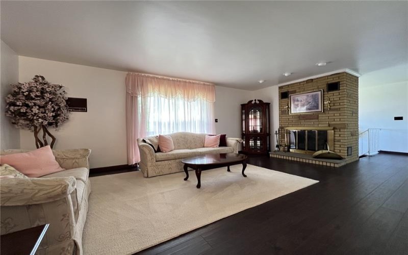 310 Dixon Blvd, Uniontown, 15401, 4 Bedrooms Bedrooms, ,3 BathroomsBathrooms,Residential,For Sale,Dixon Blvd,1700160
