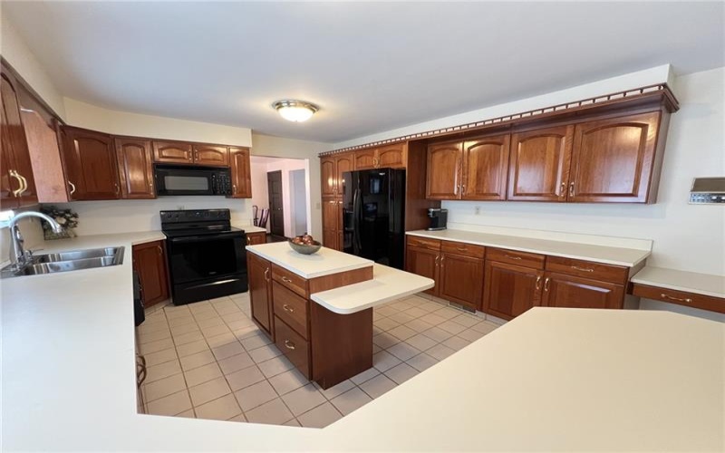 310 Dixon Blvd, Uniontown, 15401, 4 Bedrooms Bedrooms, ,3 BathroomsBathrooms,Residential,For Sale,Dixon Blvd,1700160