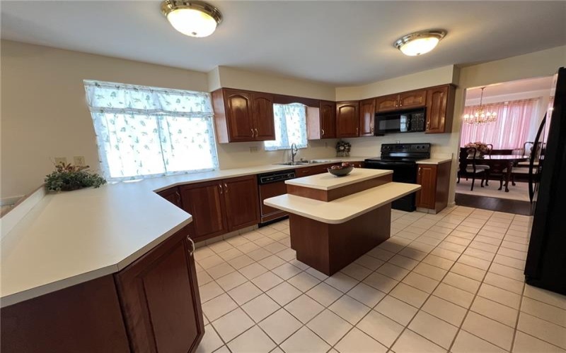 310 Dixon Blvd, Uniontown, 15401, 4 Bedrooms Bedrooms, ,3 BathroomsBathrooms,Residential,For Sale,Dixon Blvd,1700160