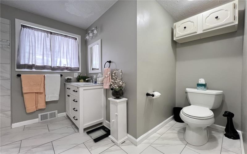 310 Dixon Blvd, Uniontown, 15401, 4 Bedrooms Bedrooms, ,3 BathroomsBathrooms,Residential,For Sale,Dixon Blvd,1700160