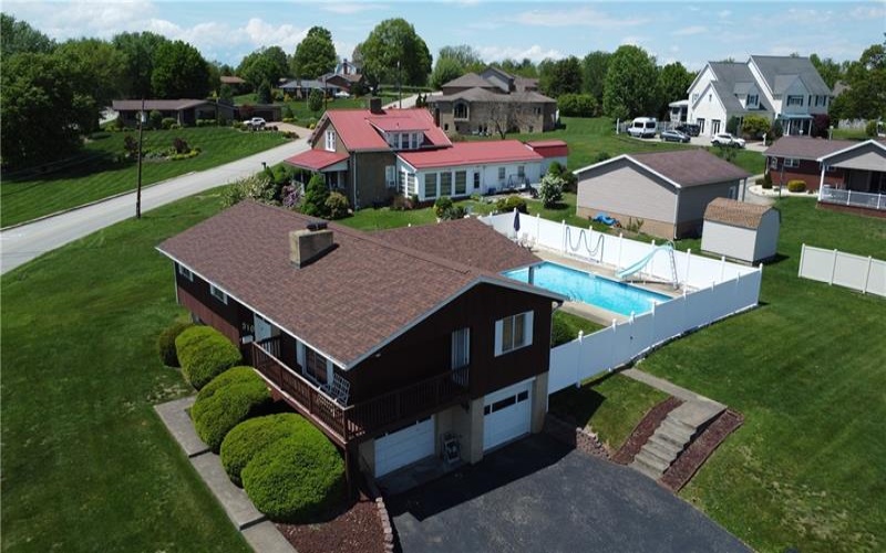 310 Dixon Blvd, Uniontown, 15401, 4 Bedrooms Bedrooms, ,3 BathroomsBathrooms,Residential,For Sale,Dixon Blvd,1700160