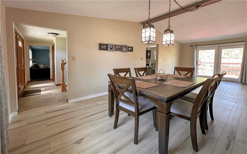 540 Hickory Ln, Houston, 15342, 3 Bedrooms Bedrooms, 8 Rooms Rooms,3.1 BathroomsBathrooms,Residential,For Sale,Hickory Ln,1700234