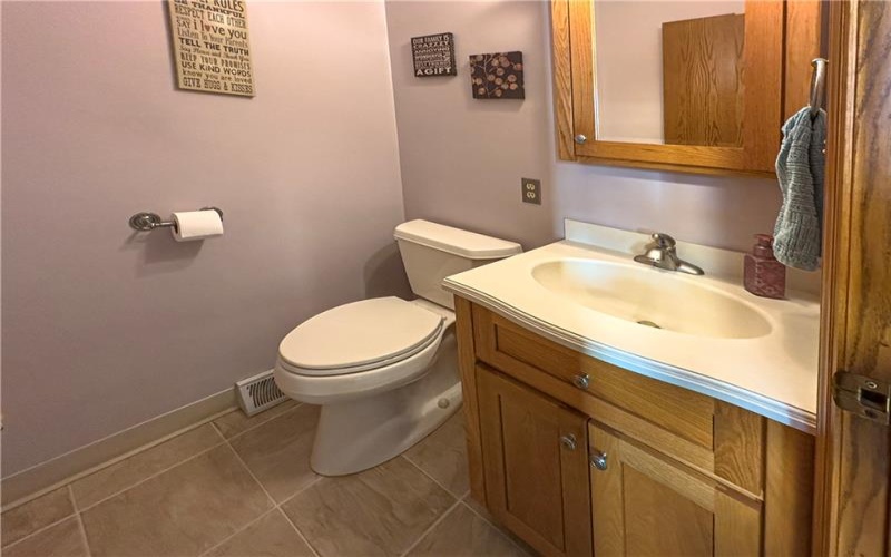 540 Hickory Ln, Houston, 15342, 3 Bedrooms Bedrooms, 8 Rooms Rooms,3.1 BathroomsBathrooms,Residential,For Sale,Hickory Ln,1700234