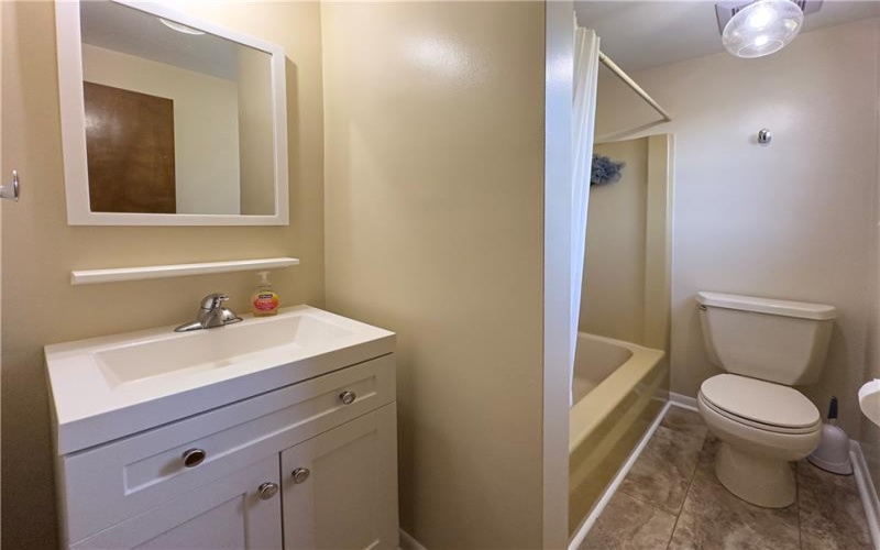 540 Hickory Ln, Houston, 15342, 3 Bedrooms Bedrooms, 8 Rooms Rooms,3.1 BathroomsBathrooms,Residential,For Sale,Hickory Ln,1700234
