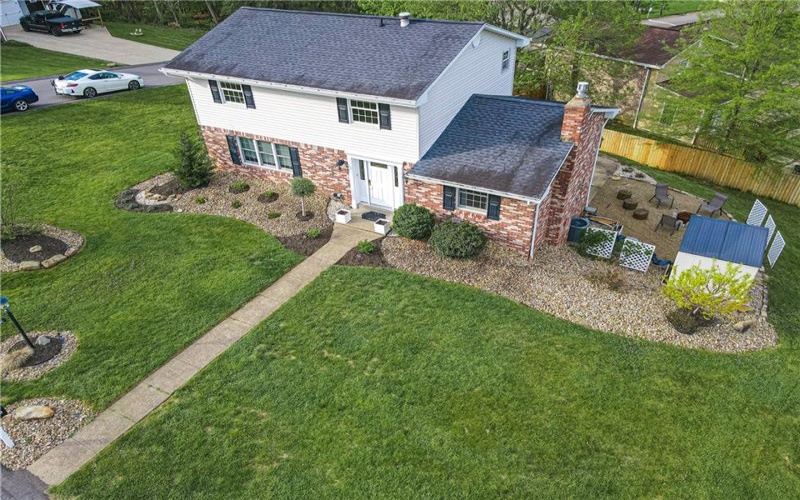 540 Hickory Ln, Houston, 15342, 3 Bedrooms Bedrooms, 8 Rooms Rooms,3.1 BathroomsBathrooms,Residential,For Sale,Hickory Ln,1700234