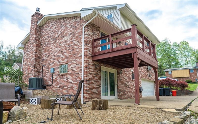 540 Hickory Ln, Houston, 15342, 3 Bedrooms Bedrooms, 8 Rooms Rooms,3.1 BathroomsBathrooms,Residential,For Sale,Hickory Ln,1700234