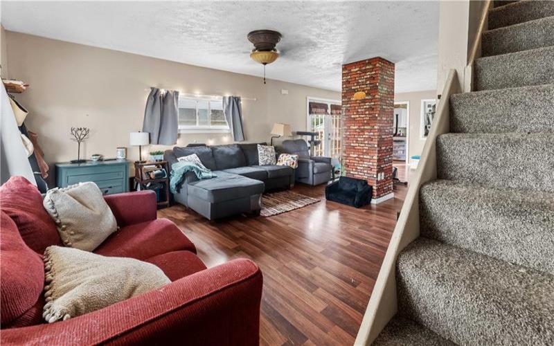 43 Larimer Ave, Bobtown, 15315, 2 Bedrooms Bedrooms, ,1.1 BathroomsBathrooms,Residential,For Sale,Larimer Ave,1700279
