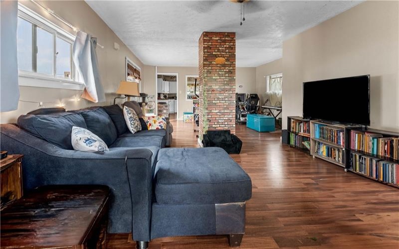 43 Larimer Ave, Bobtown, 15315, 2 Bedrooms Bedrooms, ,1.1 BathroomsBathrooms,Residential,For Sale,Larimer Ave,1700279