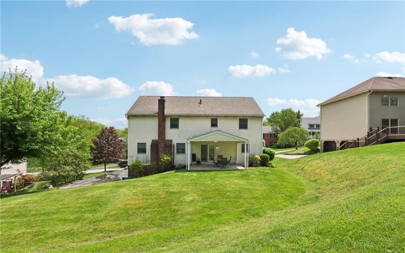 1025 Manor Vue Court, Delmont, 15626, 4 Bedrooms Bedrooms, 11 Rooms Rooms,2.1 BathroomsBathrooms,Residential,For Sale,Manor Vue Court,1700316