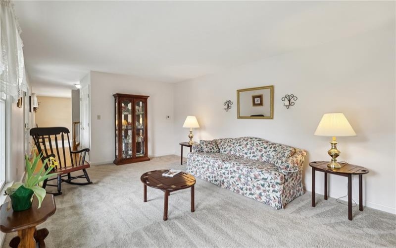 1025 Manor Vue Court, Delmont, 15626, 4 Bedrooms Bedrooms, 11 Rooms Rooms,2.1 BathroomsBathrooms,Residential,For Sale,Manor Vue Court,1700316